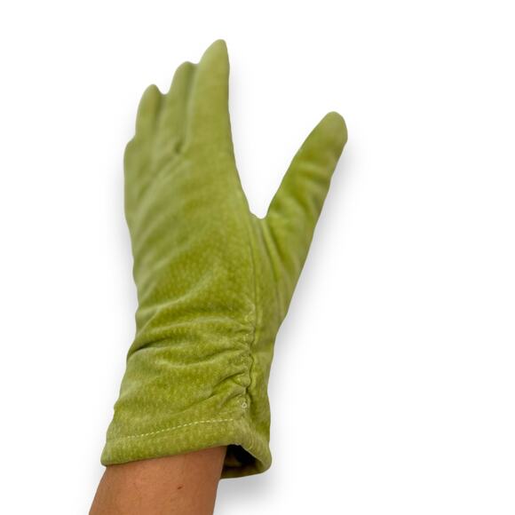 Vintage lime green the Grinch suede leather gloves by COLDWATER CREEK - Picture 2 of 11